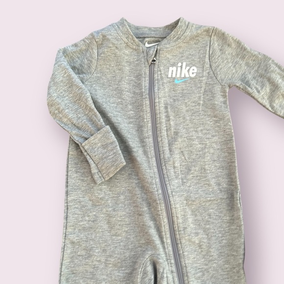 Nike Baby Set Of Three Footies - Gray, Camouflage, and Cream Size 6 Months - Picture 3 of 14